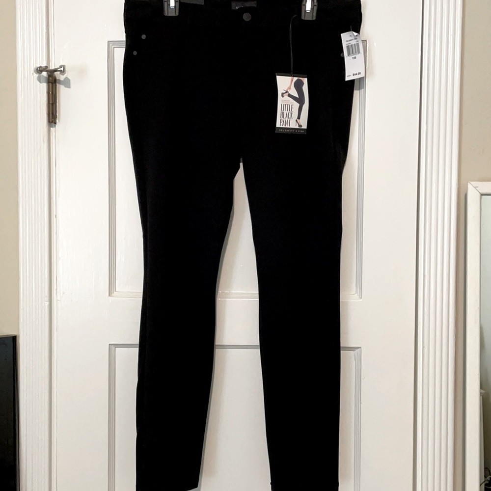 Celebrity Pink little black pant Size 15 NWT